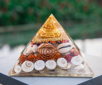 Crystal Gomti Chakra Pyramid (Pack of 5/10/20)