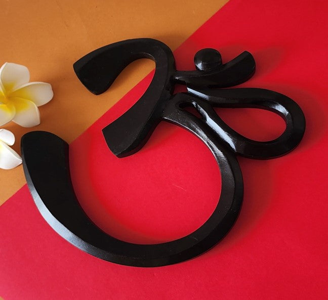 Vastu and Spiritual Gifting: Harmonizing Your Space with Divine Energy