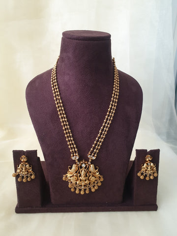 Goddess Lakshmi Premium Pearl Mala Pendent Set