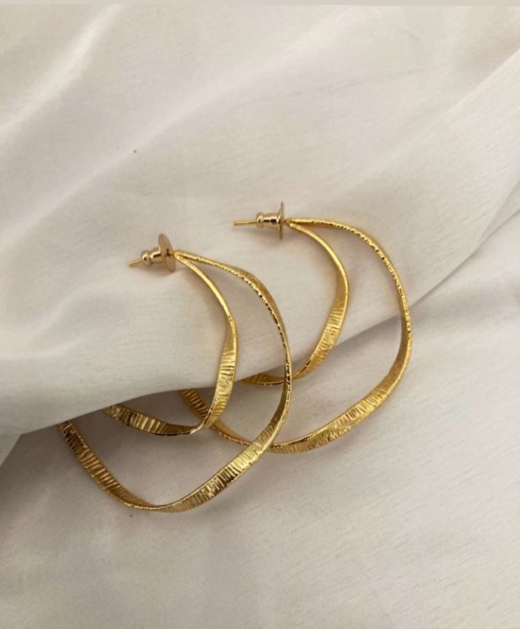 Gold Double Twisty Hoop earrings