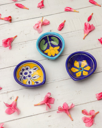 Assorted Handpainted Ceramic Diya (1 pair)