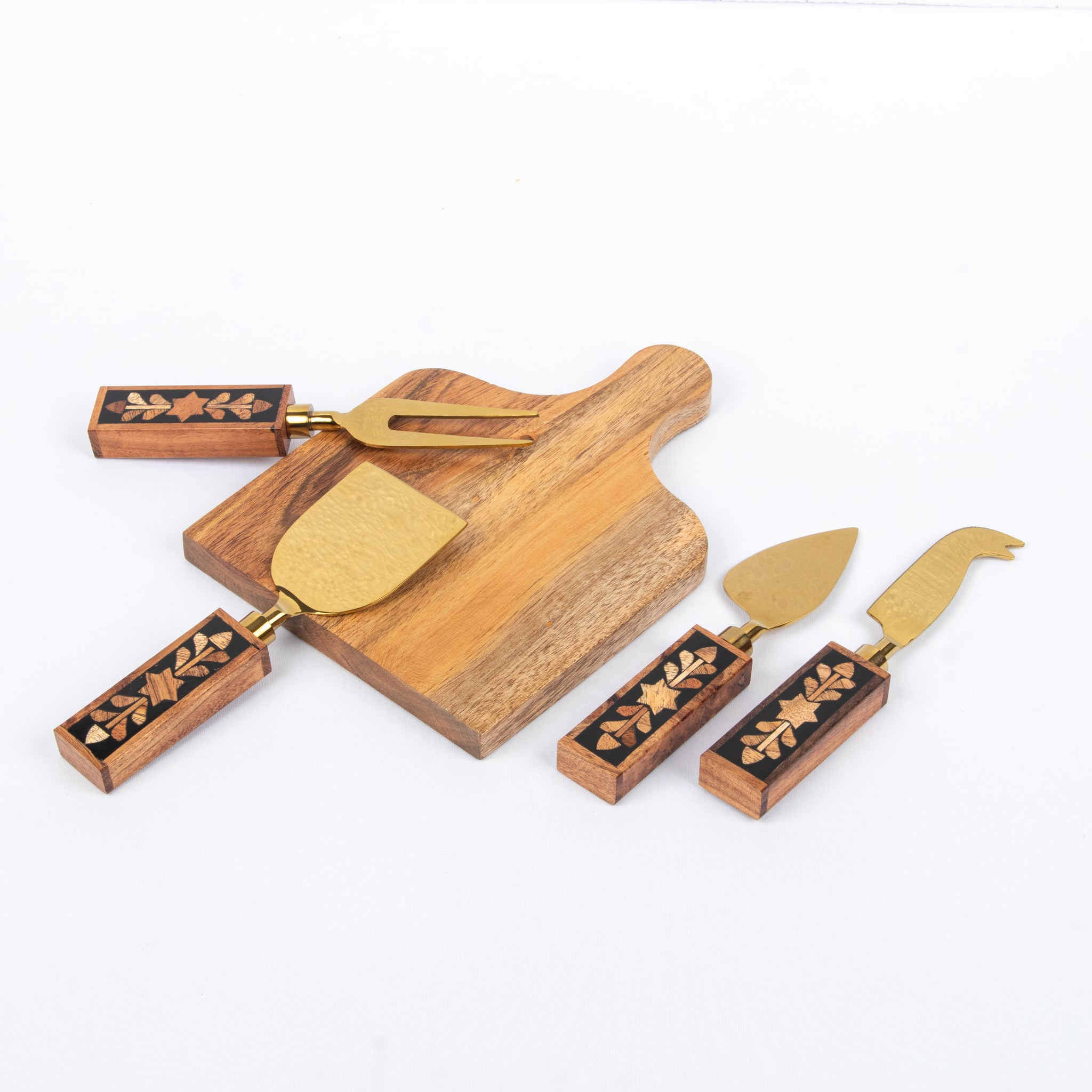 Cheese Knives Set with a Wooden Platter | Pronged Knife, Cheese Fork, Flat Cheese Knife & Parmesan Knife with Handcarved Wooden Handle