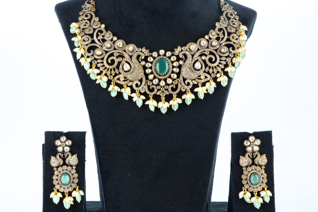 Victorian necklace (green)