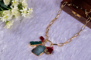 Zaariya Agate Trio Pendant Necklace