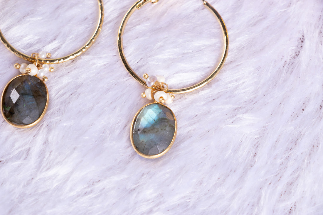 Zaariya- turquoise stone golden hoop